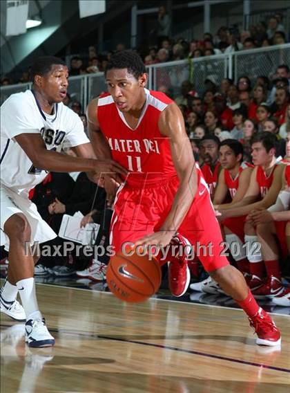 Thumbnail 3 in Mater Dei vs. St. John Bosco photogallery.