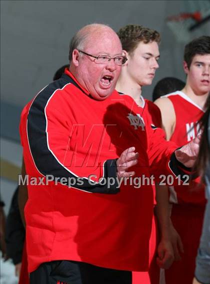 Thumbnail 2 in Mater Dei vs. St. John Bosco photogallery.