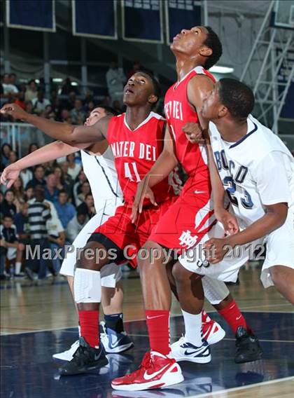 Thumbnail 3 in Mater Dei vs. St. John Bosco photogallery.