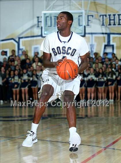 Thumbnail 2 in Mater Dei vs. St. John Bosco photogallery.