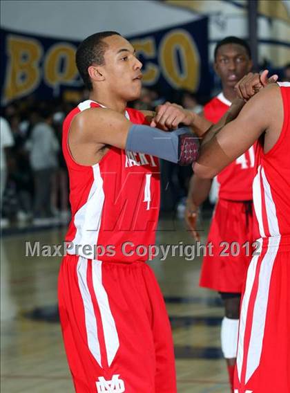 Thumbnail 3 in Mater Dei vs. St. John Bosco photogallery.