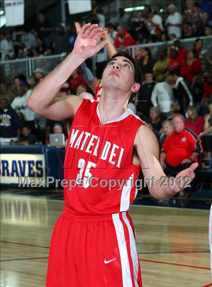 Thumbnail 1 in Mater Dei vs. St. John Bosco photogallery.