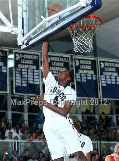 Thumbnail 3 in Mater Dei vs. St. John Bosco photogallery.