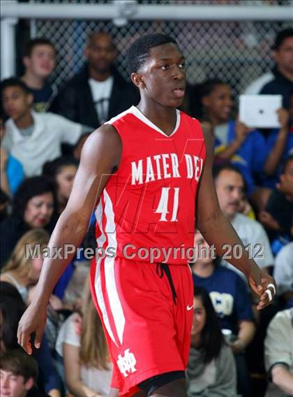 Thumbnail 3 in Mater Dei vs. St. John Bosco photogallery.