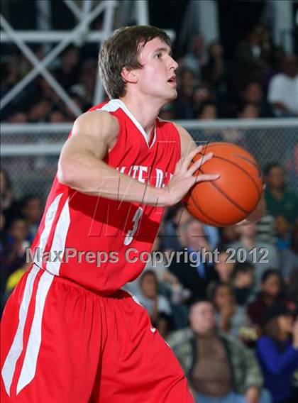 Thumbnail 2 in Mater Dei vs. St. John Bosco photogallery.