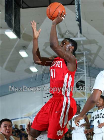 Thumbnail 3 in Mater Dei vs. St. John Bosco photogallery.