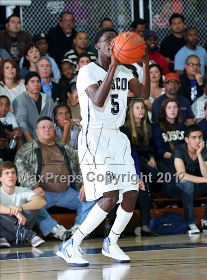 Thumbnail 1 in Mater Dei vs. St. John Bosco photogallery.