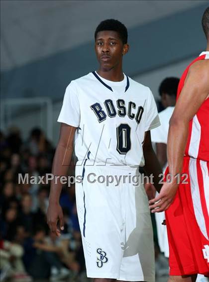 Thumbnail 3 in Mater Dei vs. St. John Bosco photogallery.