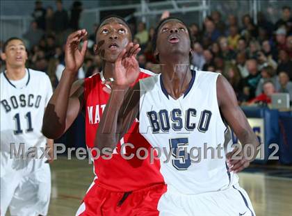 Thumbnail 3 in Mater Dei vs. St. John Bosco photogallery.