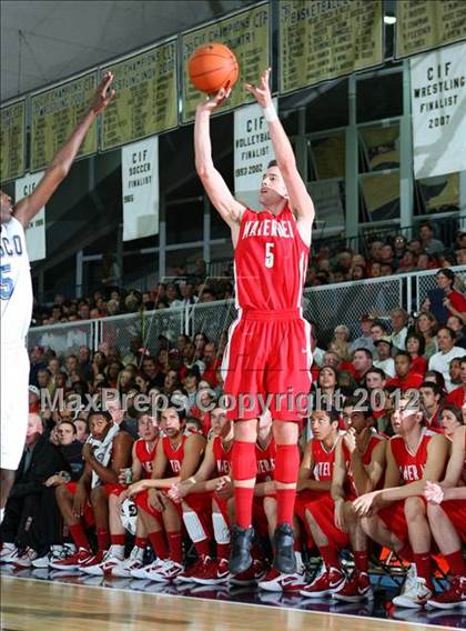 Thumbnail 1 in Mater Dei vs. St. John Bosco photogallery.