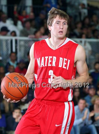 Thumbnail 1 in Mater Dei vs. St. John Bosco photogallery.