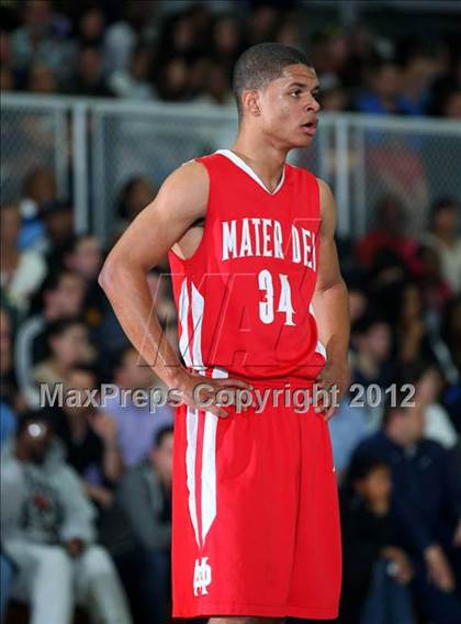 Thumbnail 3 in Mater Dei vs. St. John Bosco photogallery.