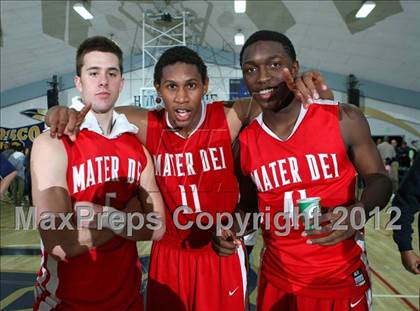 Thumbnail 2 in Mater Dei vs. St. John Bosco photogallery.