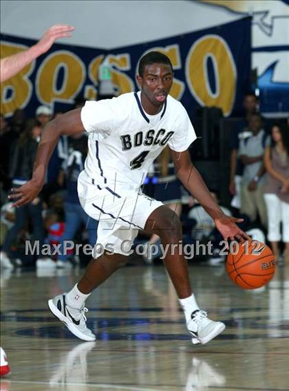 Thumbnail 2 in Mater Dei vs. St. John Bosco photogallery.