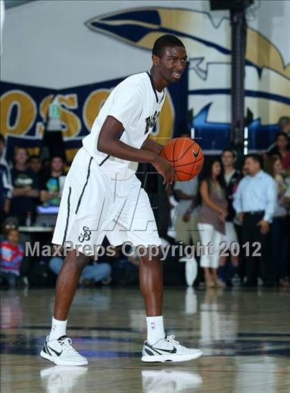 Thumbnail 2 in Mater Dei vs. St. John Bosco photogallery.