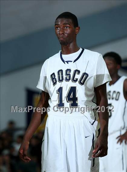 Thumbnail 2 in Mater Dei vs. St. John Bosco photogallery.