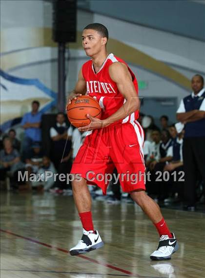 Thumbnail 2 in Mater Dei vs. St. John Bosco photogallery.