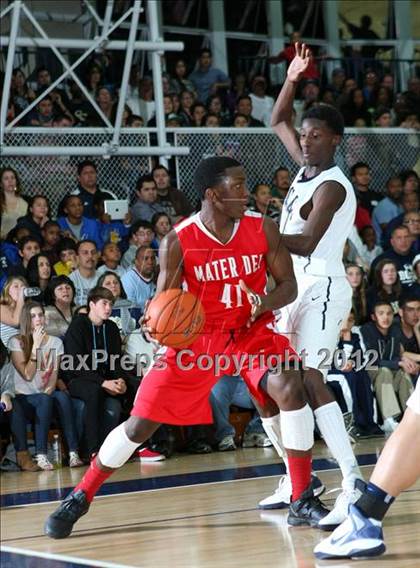 Thumbnail 2 in Mater Dei vs. St. John Bosco photogallery.