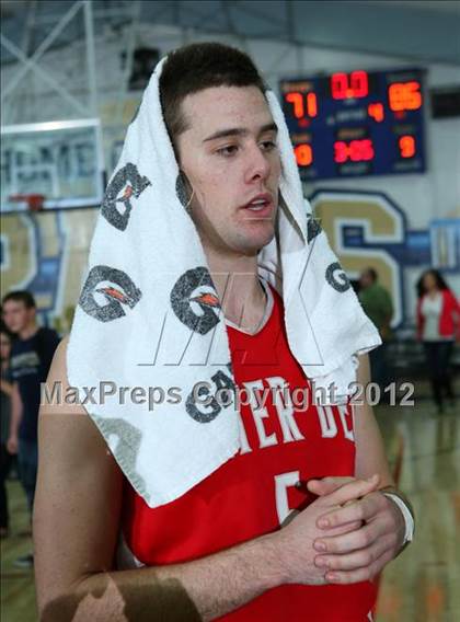 Thumbnail 3 in Mater Dei vs. St. John Bosco photogallery.