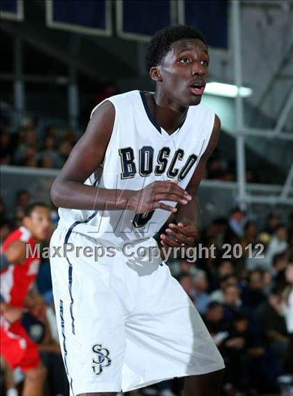 Thumbnail 3 in Mater Dei vs. St. John Bosco photogallery.