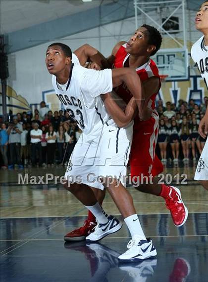 Thumbnail 3 in Mater Dei vs. St. John Bosco photogallery.