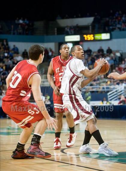 Thumbnail 2 in Lynn English vs. St. John's (MIAA D1 Final) photogallery.