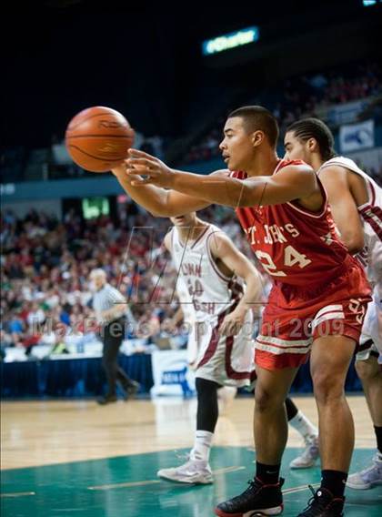 Thumbnail 3 in Lynn English vs. St. John's (MIAA D1 Final) photogallery.