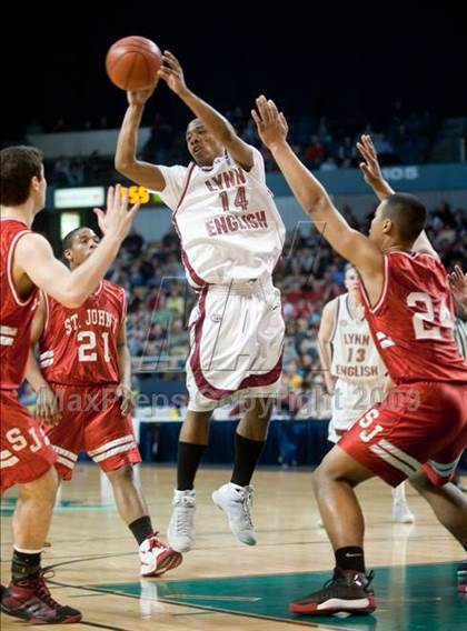 Thumbnail 3 in Lynn English vs. St. John's (MIAA D1 Final) photogallery.