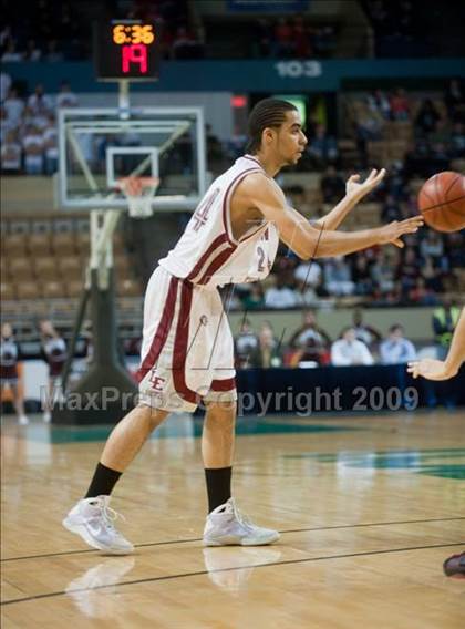 Thumbnail 2 in Lynn English vs. St. John's (MIAA D1 Final) photogallery.