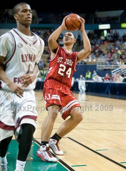 Thumbnail 3 in Lynn English vs. St. John's (MIAA D1 Final) photogallery.