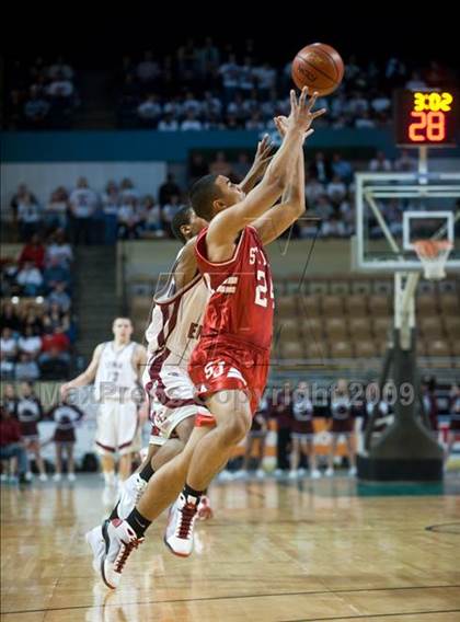 Thumbnail 2 in Lynn English vs. St. John's (MIAA D1 Final) photogallery.