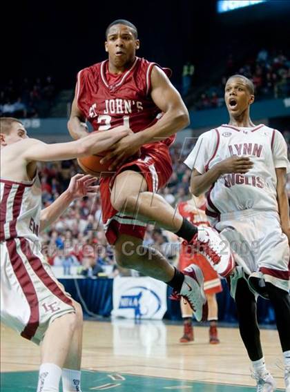 Thumbnail 1 in Lynn English vs. St. John's (MIAA D1 Final) photogallery.