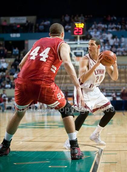 Thumbnail 3 in Lynn English vs. St. John's (MIAA D1 Final) photogallery.