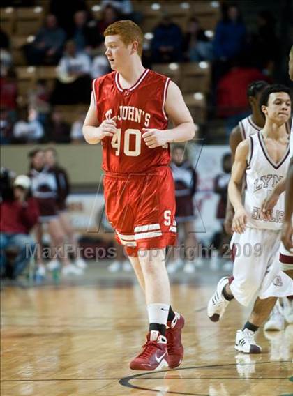 Thumbnail 3 in Lynn English vs. St. John's (MIAA D1 Final) photogallery.