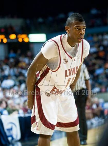 Thumbnail 3 in Lynn English vs. St. John's (MIAA D1 Final) photogallery.