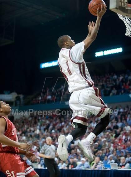 Thumbnail 2 in Lynn English vs. St. John's (MIAA D1 Final) photogallery.