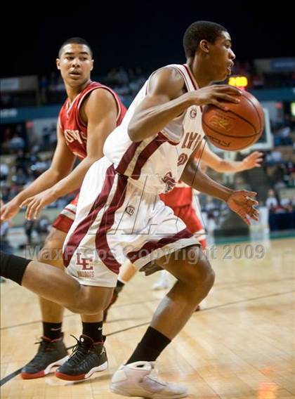 Thumbnail 3 in Lynn English vs. St. John's (MIAA D1 Final) photogallery.