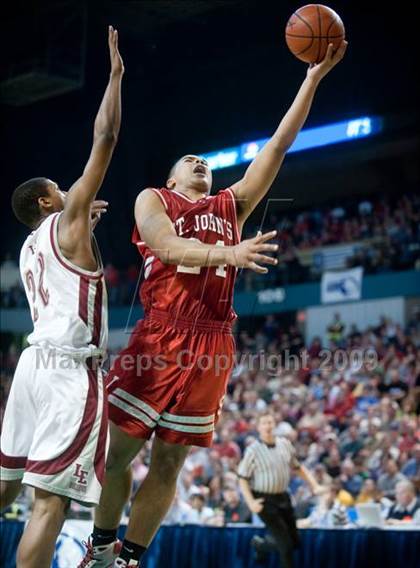 Thumbnail 1 in Lynn English vs. St. John's (MIAA D1 Final) photogallery.