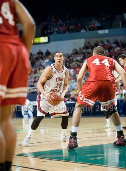 Thumbnail 1 in Lynn English vs. St. John's (MIAA D1 Final) photogallery.