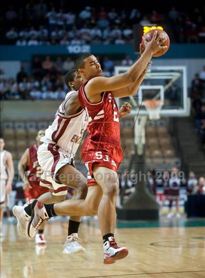Thumbnail 3 in Lynn English vs. St. John's (MIAA D1 Final) photogallery.