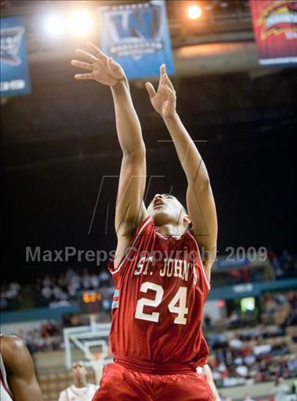 Thumbnail 3 in Lynn English vs. St. John's (MIAA D1 Final) photogallery.