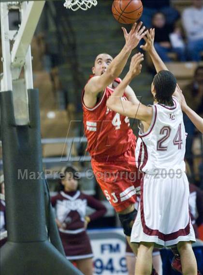 Thumbnail 1 in Lynn English vs. St. John's (MIAA D1 Final) photogallery.