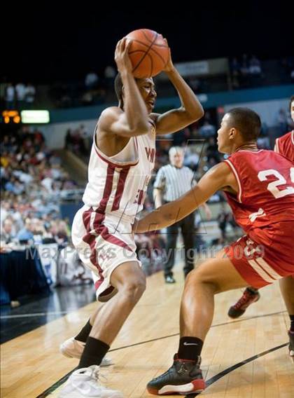 Thumbnail 1 in Lynn English vs. St. John's (MIAA D1 Final) photogallery.