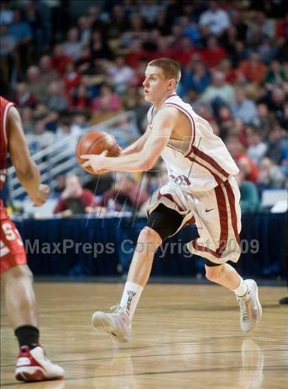 Thumbnail 1 in Lynn English vs. St. John's (MIAA D1 Final) photogallery.
