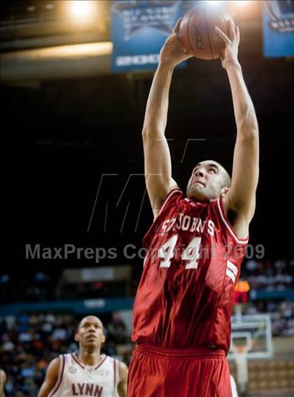 Thumbnail 2 in Lynn English vs. St. John's (MIAA D1 Final) photogallery.