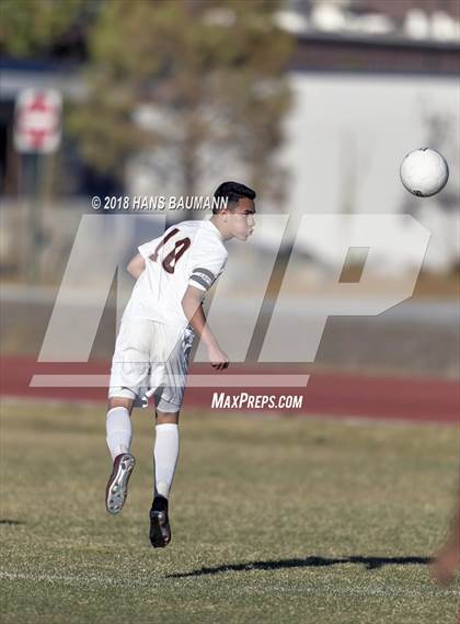 Thumbnail 2 in Sparks @ Truckee photogallery.