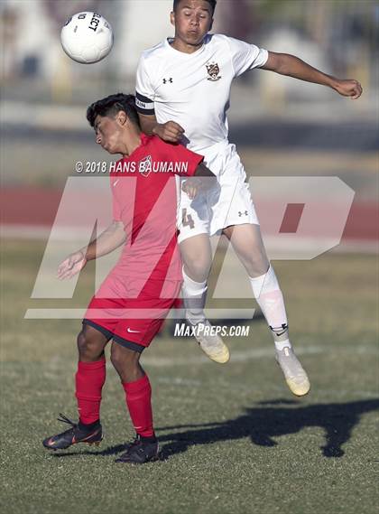 Thumbnail 2 in Sparks @ Truckee photogallery.