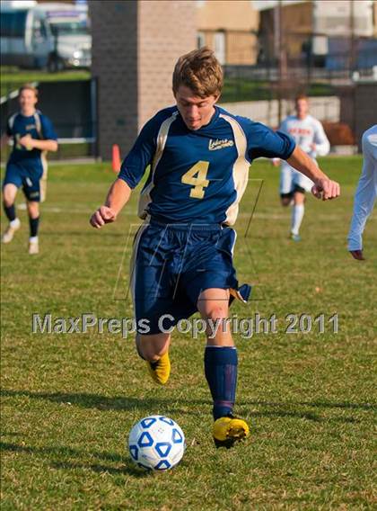 Thumbnail 1 in Akron v Skaneateles (NYSPSHAA Class B Semifinal) photogallery.