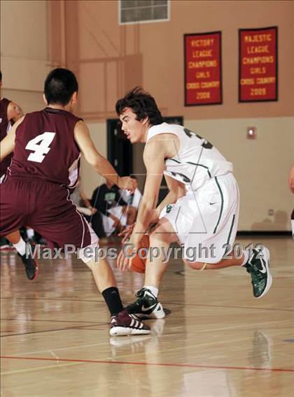 Thumbnail 3 in Sweetwater vs. Green Valley (MaxPreps Holiday Classic) photogallery.