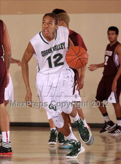 Thumbnail 3 in Sweetwater vs. Green Valley (MaxPreps Holiday Classic) photogallery.